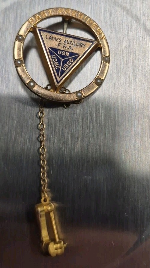 Vintage Rare Ladies Auxiliary Fleet Reserve Past President Pin. 10 K Dbl Gold...