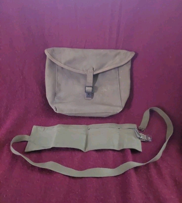 US Military British 1944 Made Bag And 