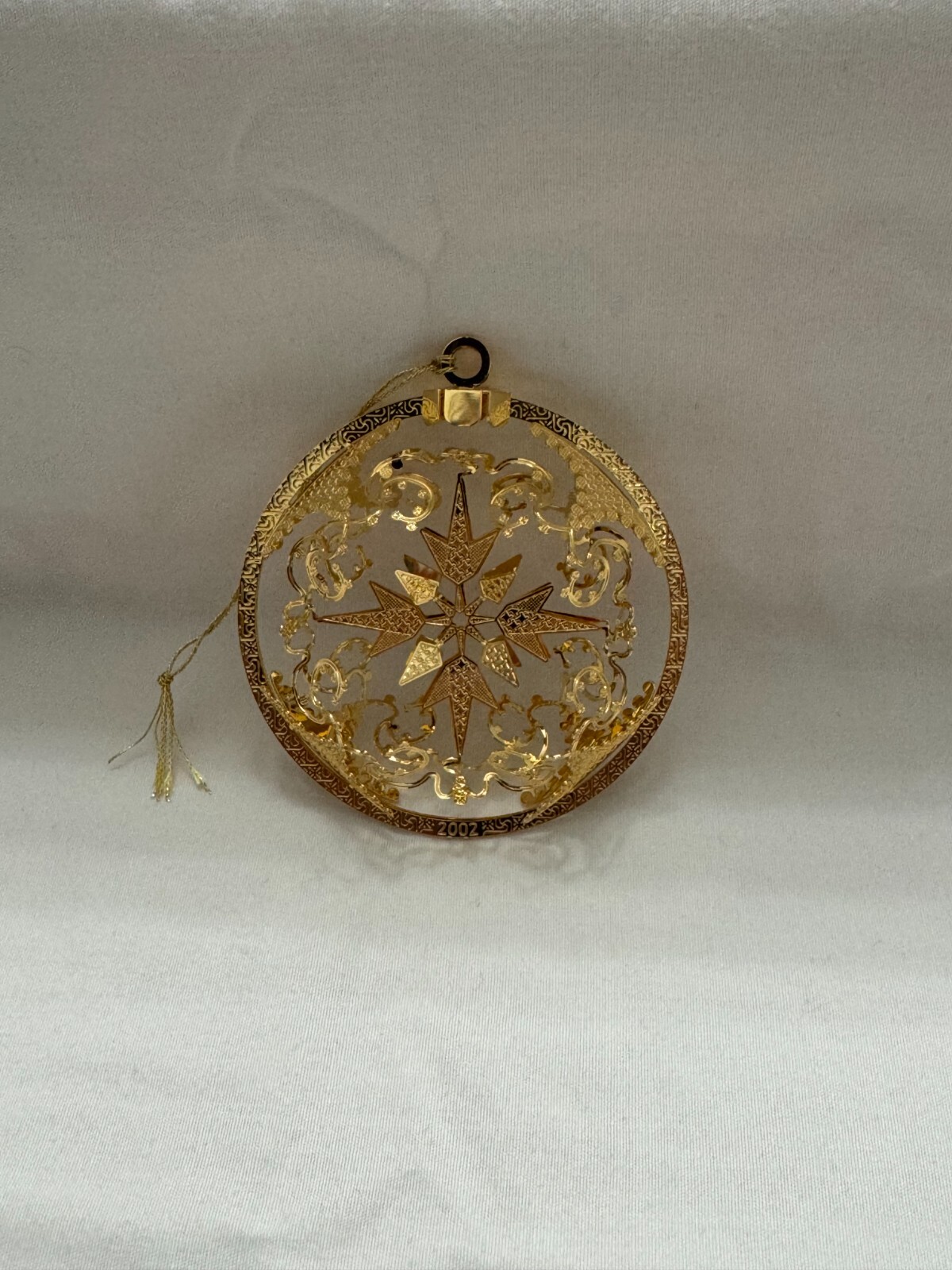 GORGEOUS: Danbury Mint 2002 Snowflake Enchantment Ornament. Last One.