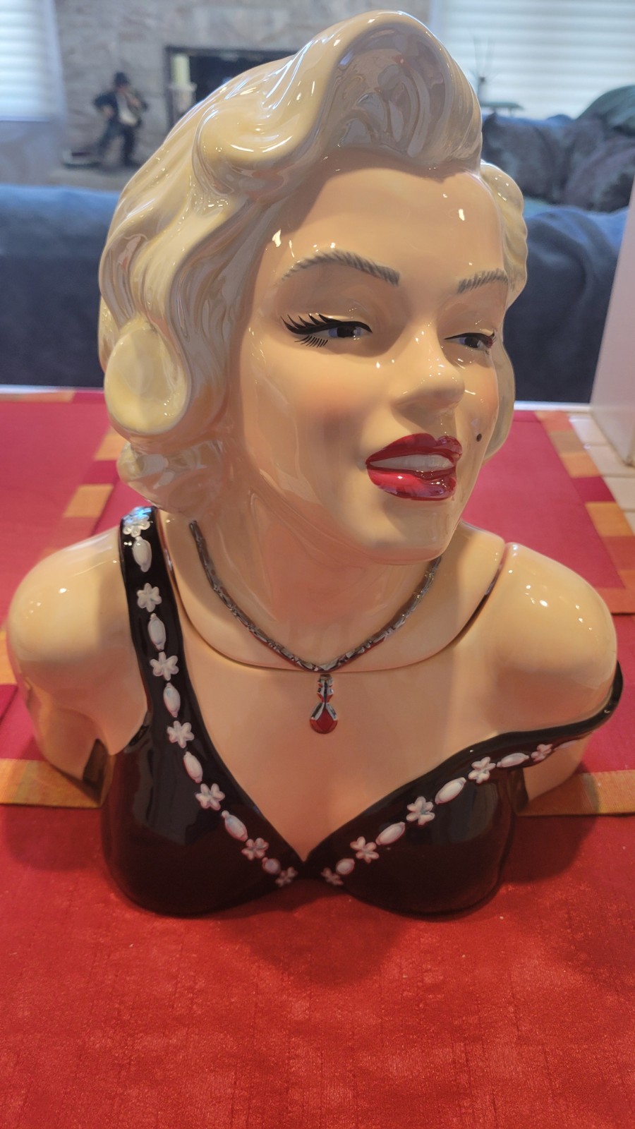 NEW 2006 Vintage Marilyn Monroe Bust Cookie Jar Lid, Number 602 Limited ed.