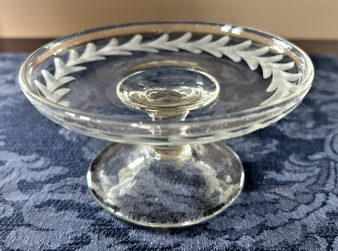 Antique Clear Etched Crystal Glass Leaf Design Pedestal Compote 3