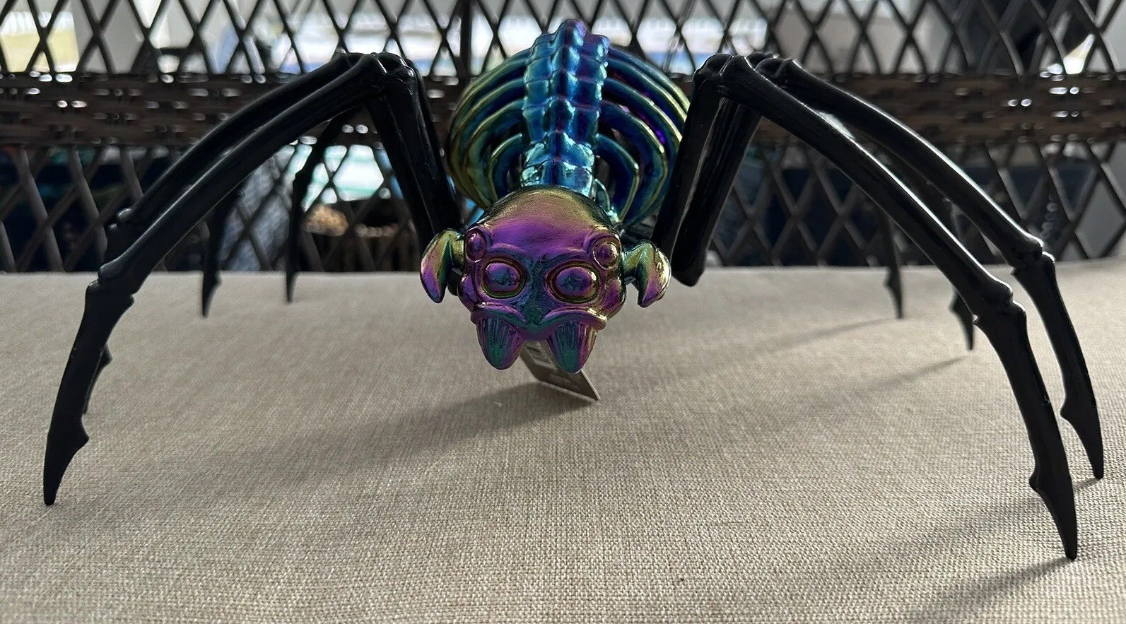 Halloween Giant Spider Skeleton Iridescent Purple Prop Deco Scary Tarantula Toy