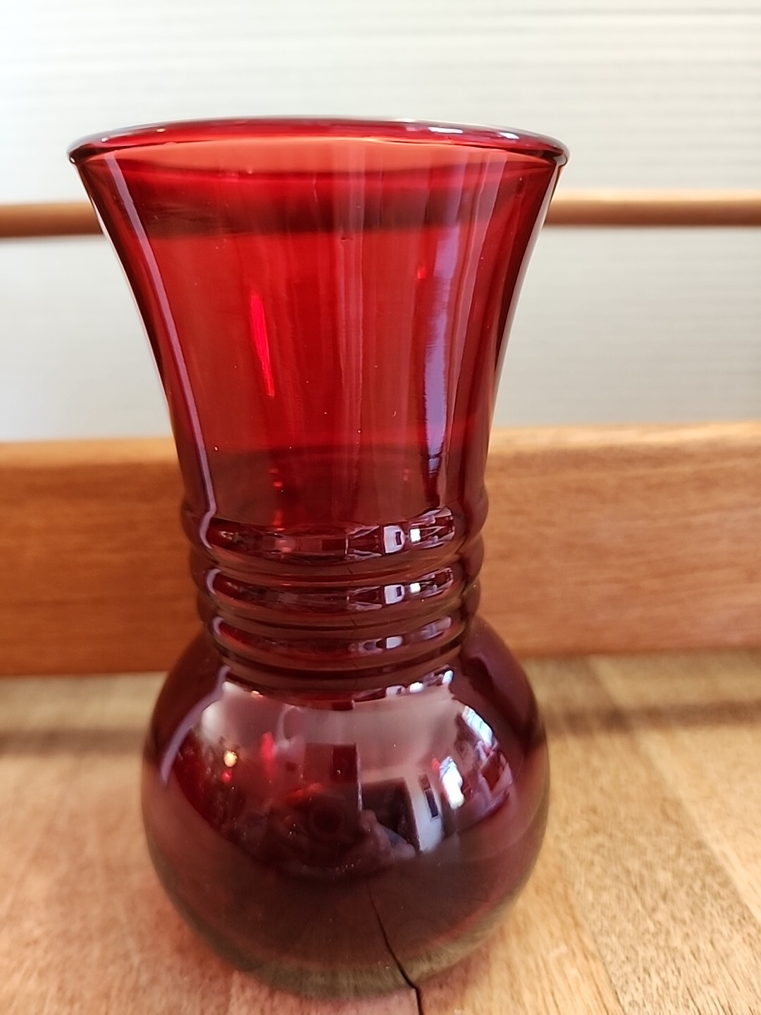 Vintage ANCHOR HOCKING Flower Vase Ribbed Royal Ruby Red Glass 6 3/8 in. Tall