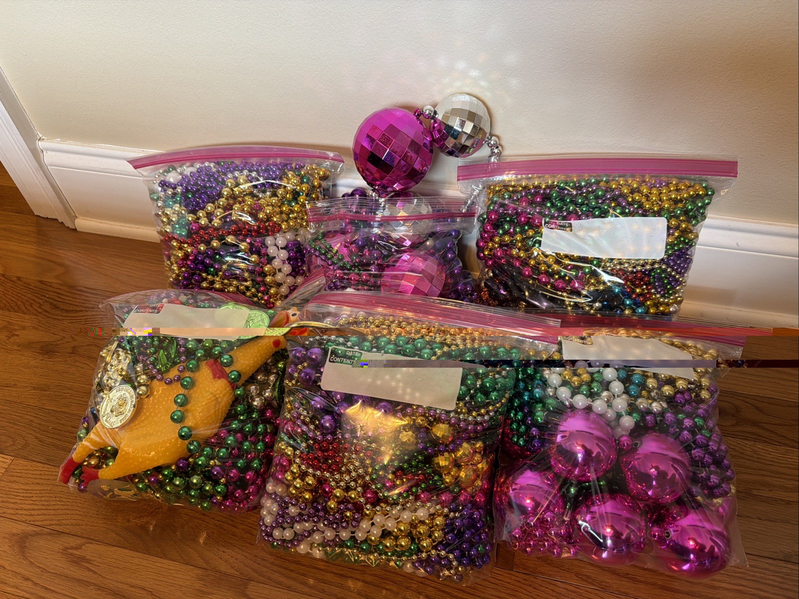 Assorted MARDI GRAS Beads, approx. 1 gal/5lbs, Various Beads/Throws. Clean