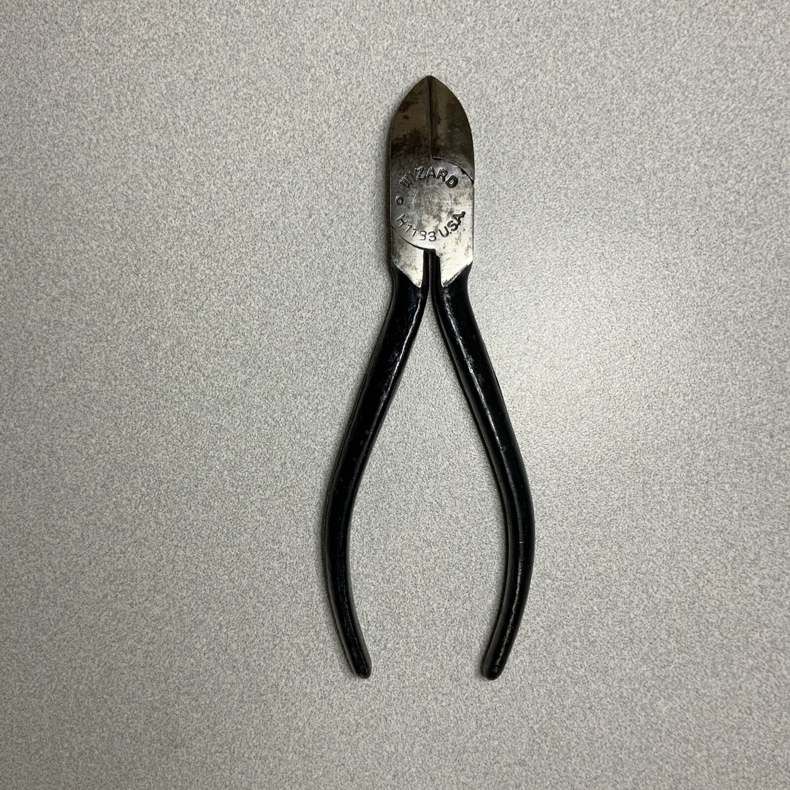 Vintage Wizard H1133 Diagonal Wire Cutters Black Painted Handles Vintage Wizard H1133 Diagonal Wire Cutters Black Painted Handles