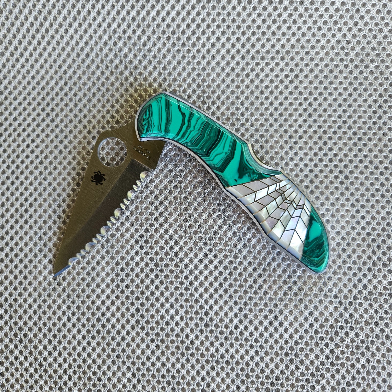 Spyderco Delica Custom Knife  Santa Fe Stoneworks Collectible Malachite/MOP