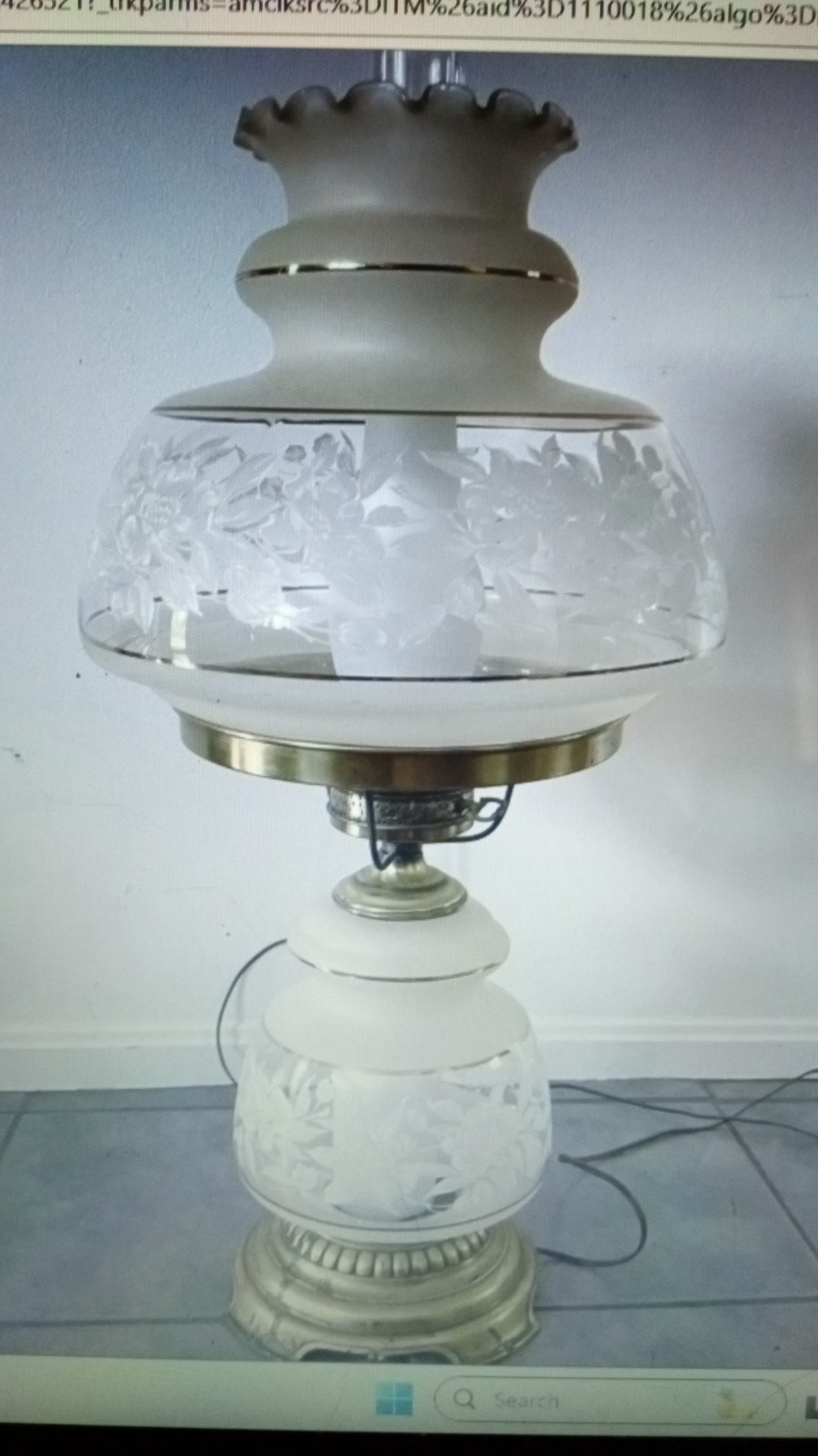Quoizel vintage 1973 hurricane parlor lamp set of two Quoizel vintage 1973 hurricane parlor lamp set of two