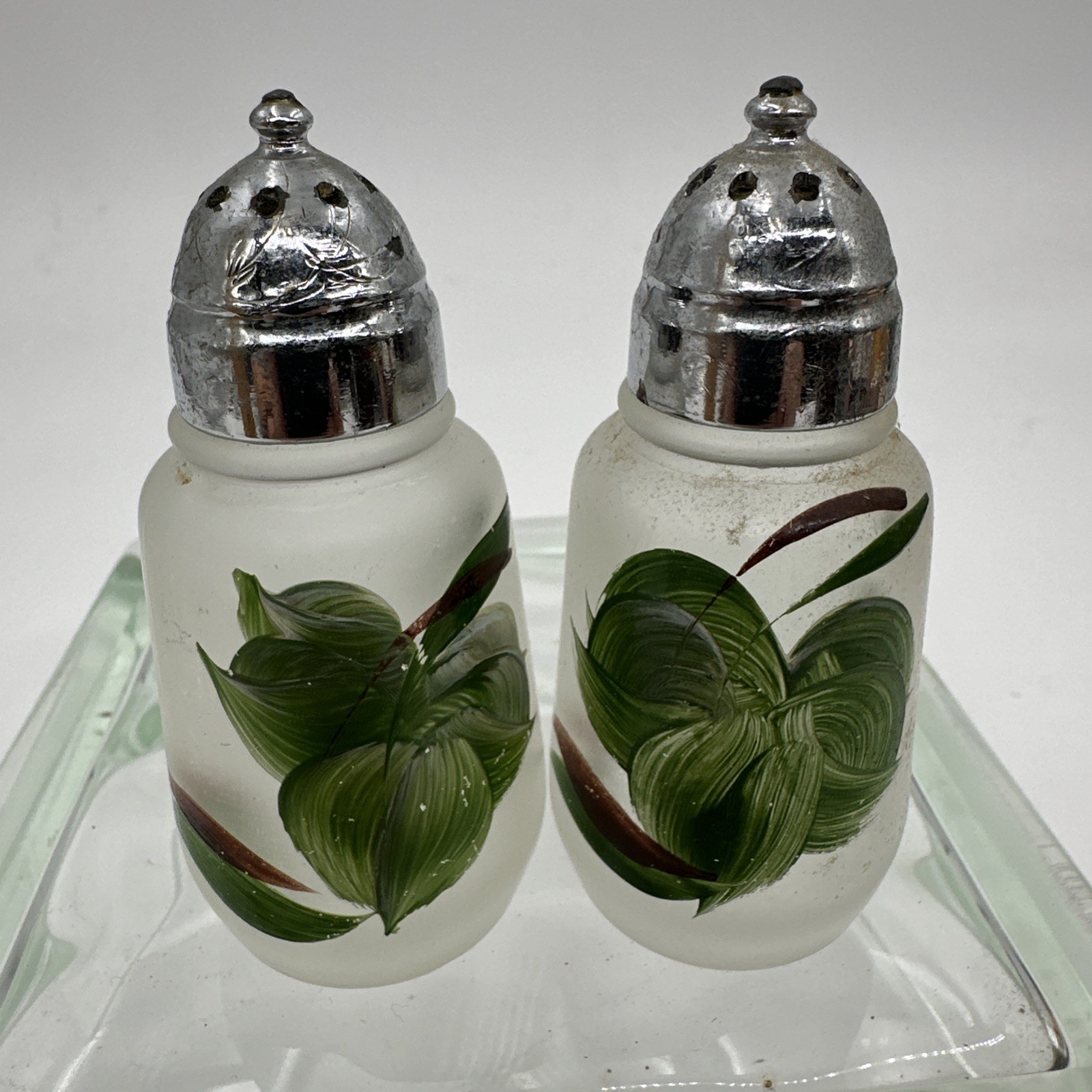 Vintage Hazel Atlas Glass Hand Painted Ivy Salt Pepper Shaker Set R6C