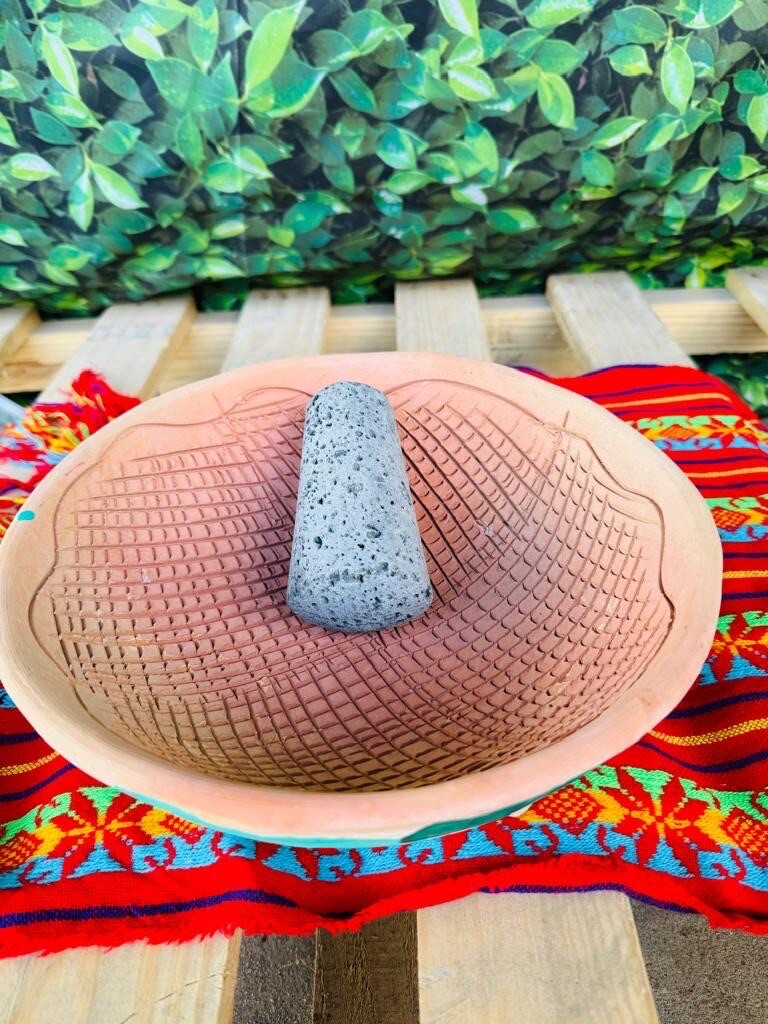 Molcajete Glay Bowl Mexican 9in Molcajete De Barro Con Flores