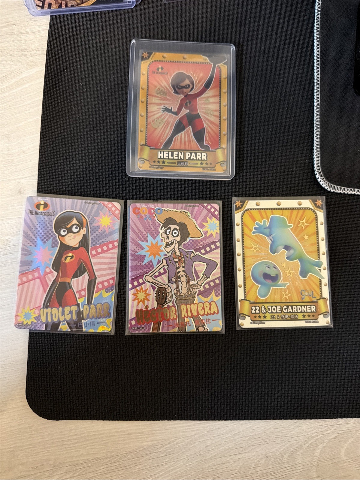 The Incredibles Helen 169/199 Gold Limited Disney Pixar 37th Oscars Trading Card The Incredibles Helen 169/199 Gold Limited Disney Pixar 37th Oscars Trading Card