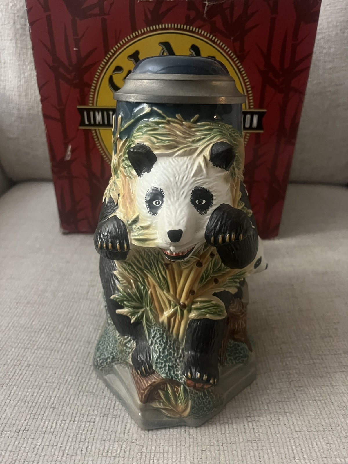 Giant Panda Stein GM8 Anheuser-Busch Gerz Germany 1995