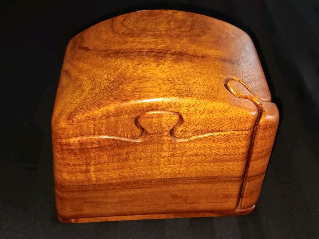 Vintage Fred & Marilyn Buss  Enclosed Split-Level 9 Piece Wood Puzzle Box 
