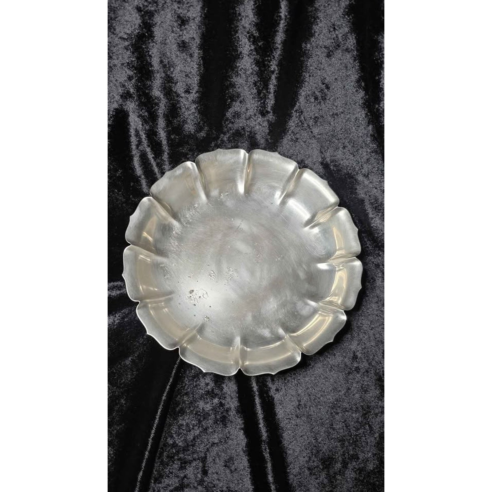 Vintage Silverplate Scalloped Dish 7 inch Key Hallmark 9592-9 Trinket Candy Bowl Vintage Silverplate Scalloped Dish 7 inch Key Hallmark 9592-9 Trinket Candy Bowl