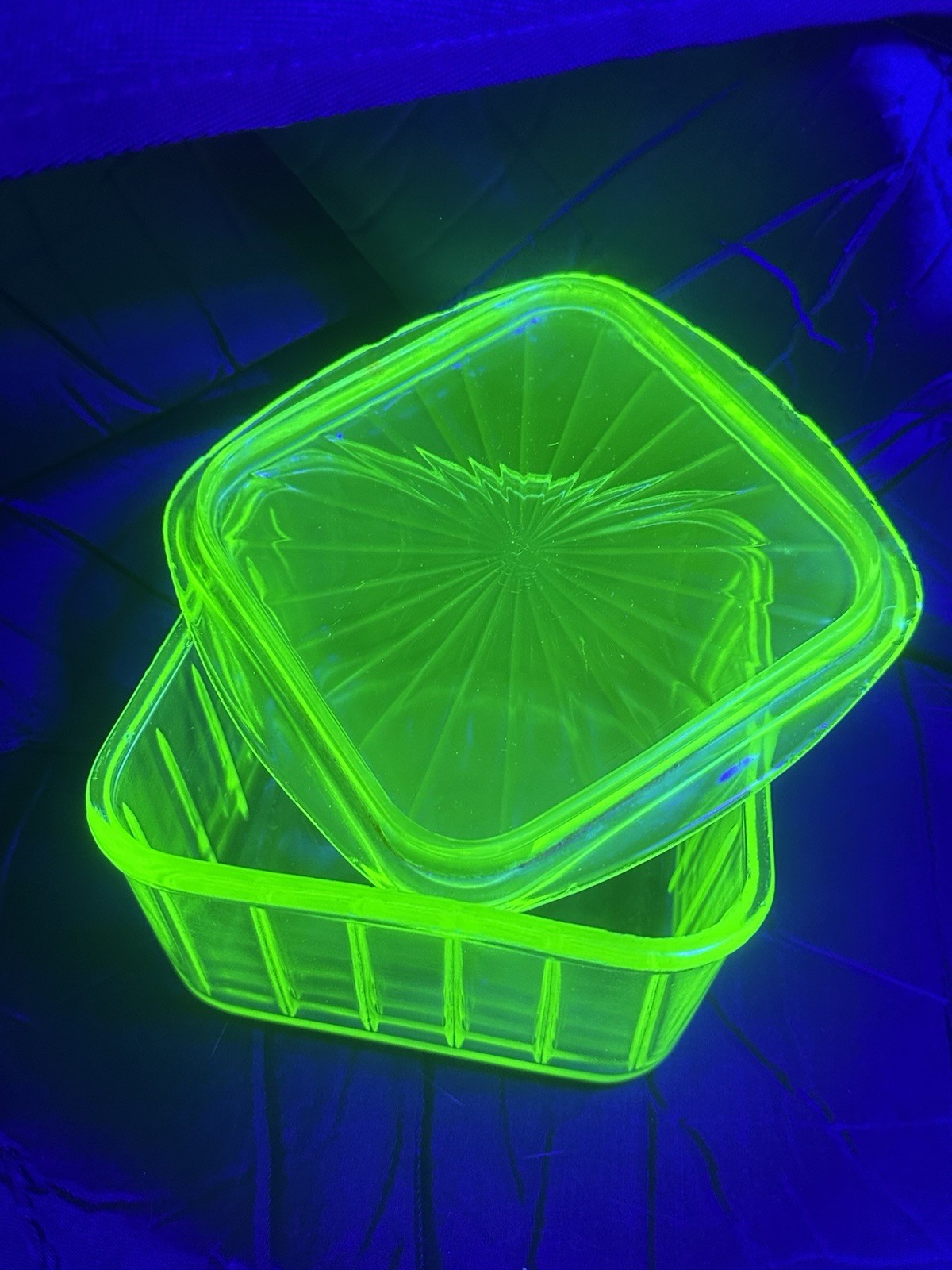 Two Uranium Glass Fridge Boxes With Lids And Normal Wear 4 Pc Total