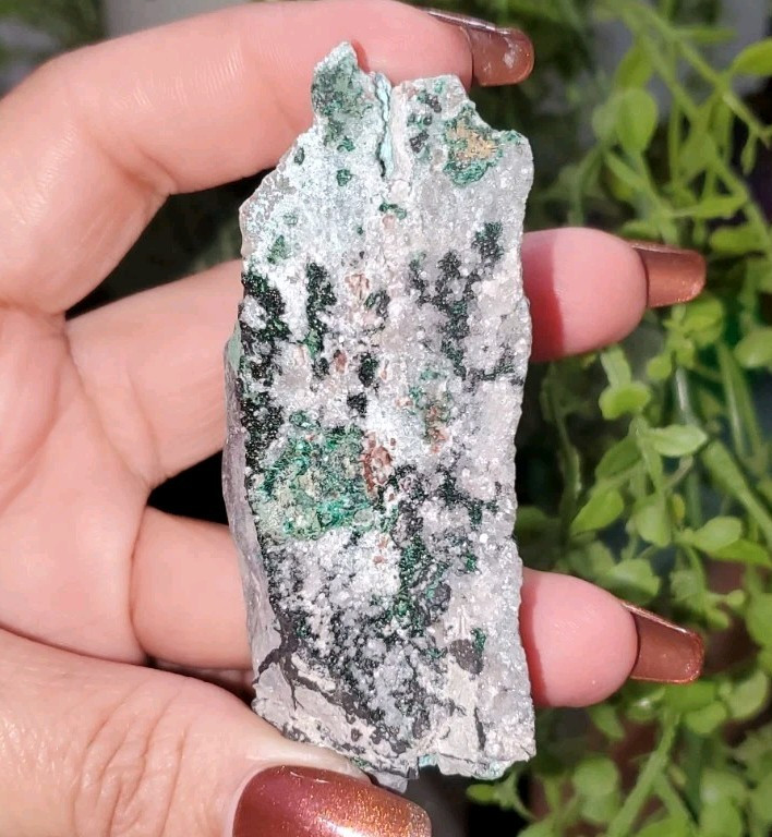 Chrysocolla drusy with malachite and sparkling quartz, 90g Mexico Chrysocolla drusy with malachite and sparkling quartz, 90g Mexico