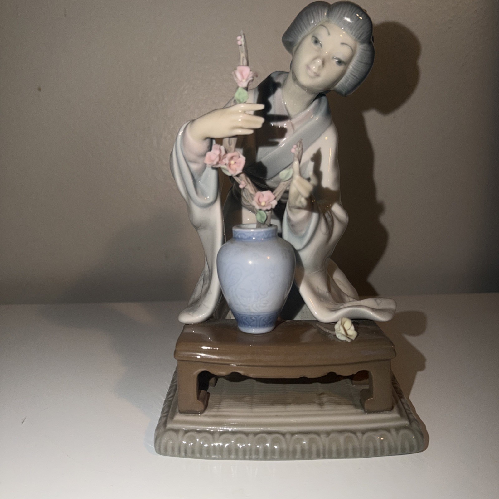 Vintage Lladro Japanese Geisha Girl Flower Arranger #4840 Vintage Lladro Japanese Geisha Girl Flower Arranger #4840