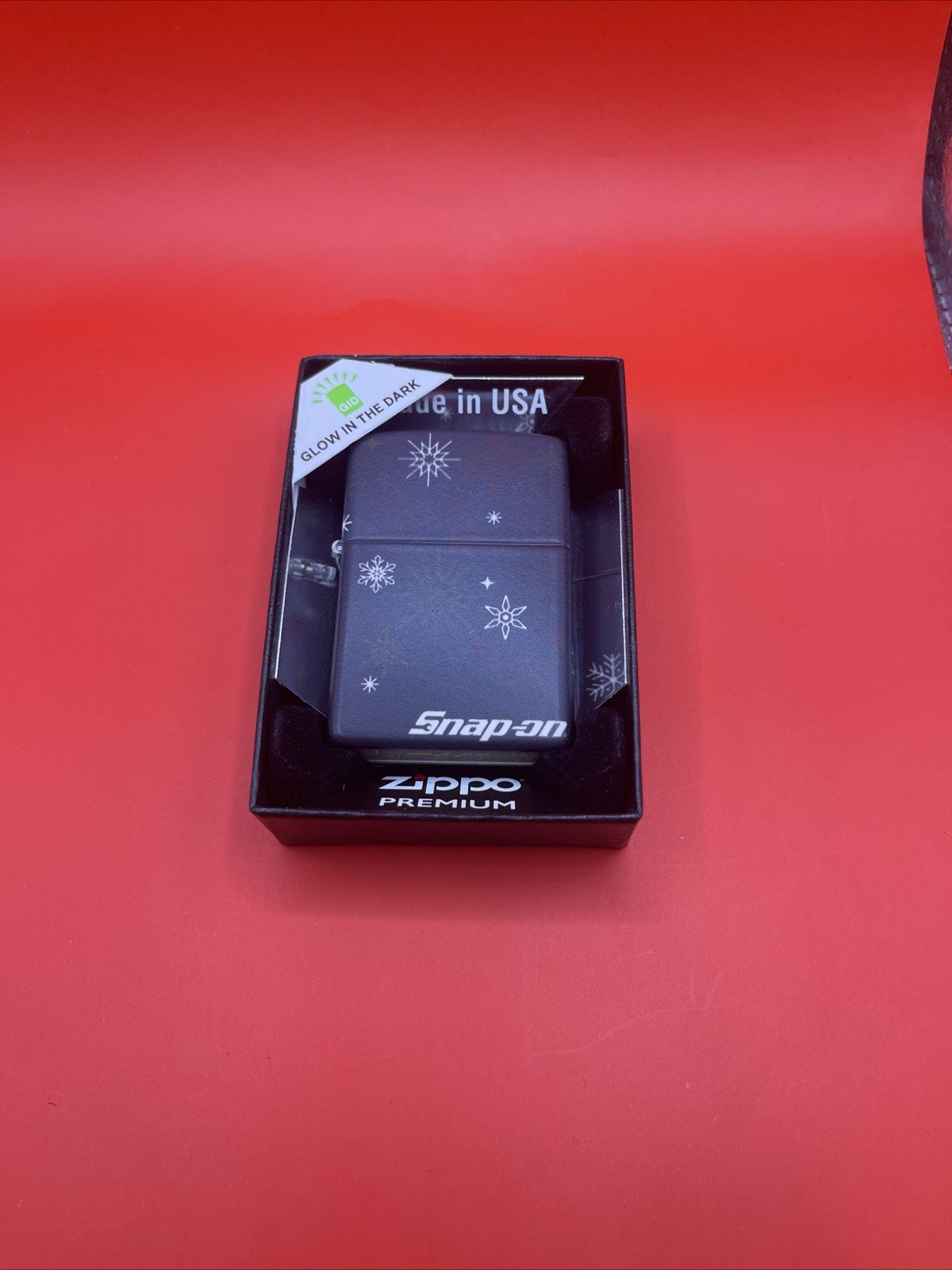 Rare Zippo Snap-On Tools 2022 Holiday Glow In Dark with Box New Made In USA