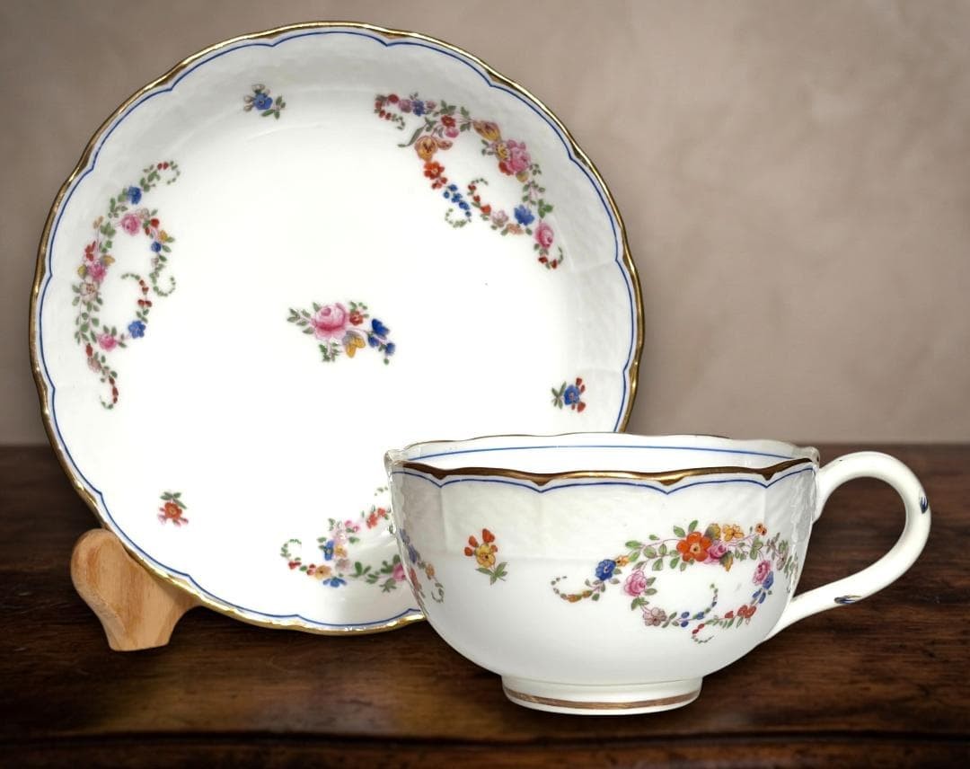 Minton 1891-1912 Cup & Saucer Embossed Floral Gold Trim England