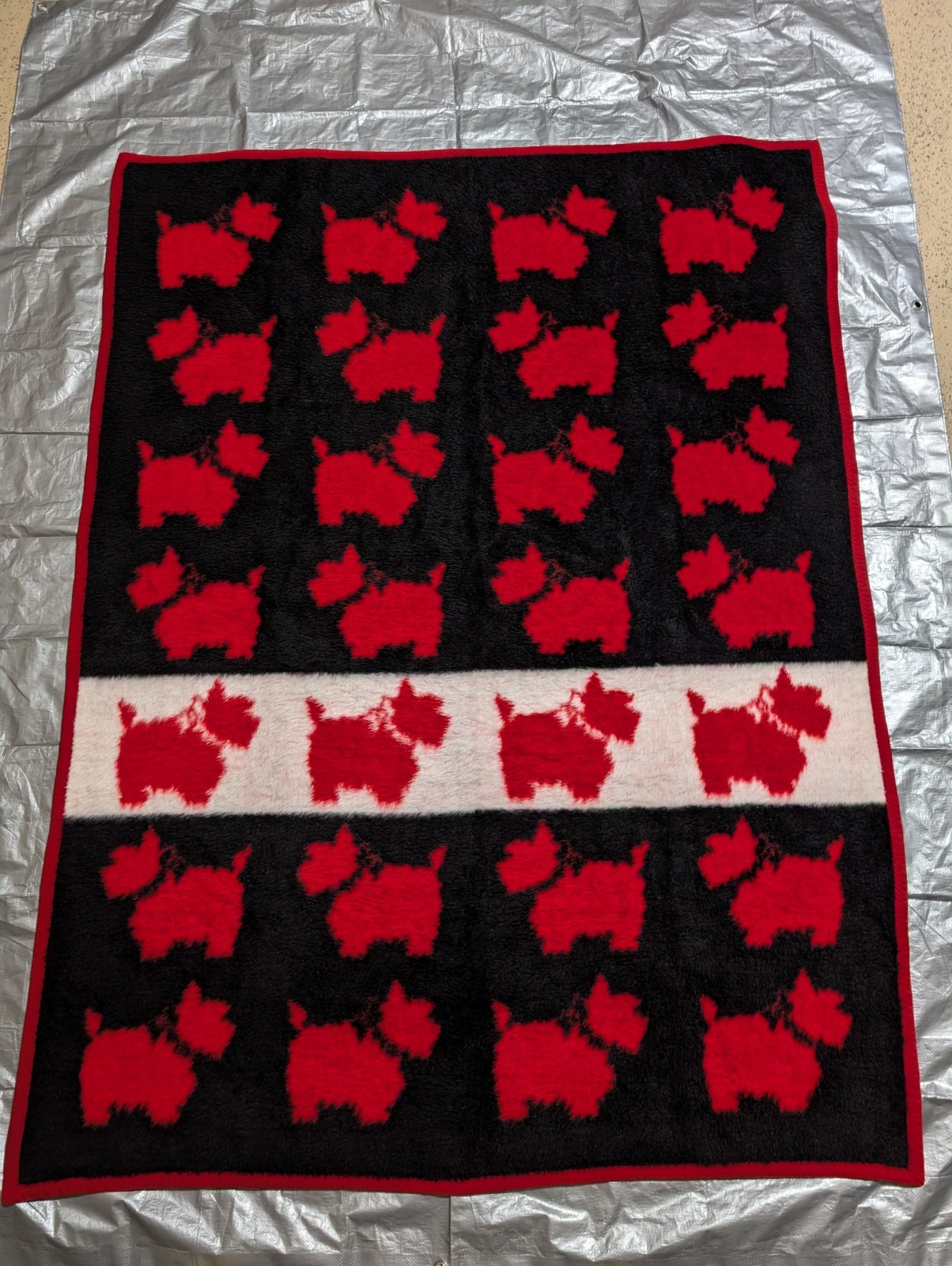 Vintage VUTEKS Yugoslavia Crown Crafts Reversible Scottish Terrier Blanket