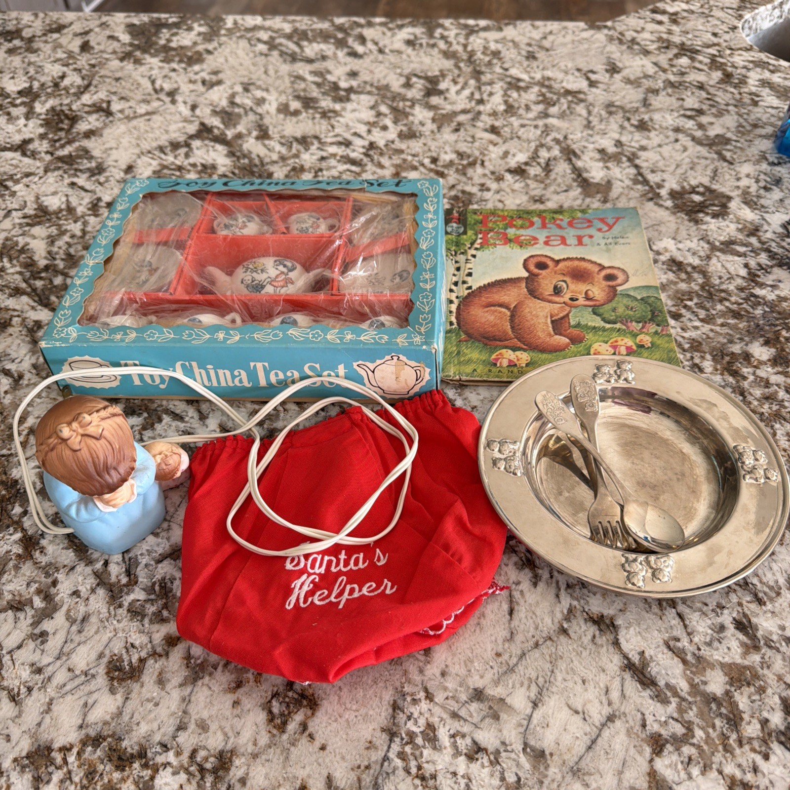 Lot of Vintage Baby/Child Items BonnyTex Nightlight, Pokey Bear, Tea Set