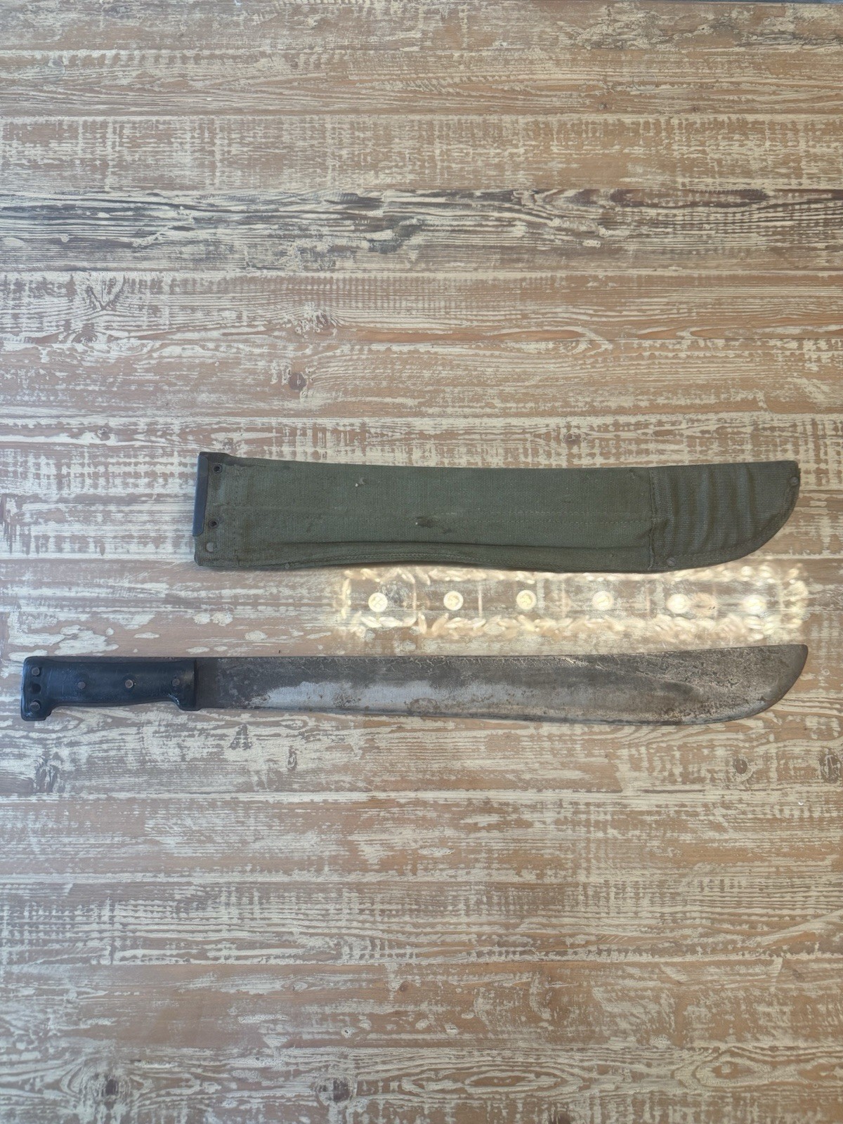 ORIGINAL WWII BRITISH B & W Ltd. AF/0100 1945 MACHETE JUNGLE KNIFE & SCABBARD ORIGINAL WWII BRITISH B & W Ltd. AF/0100 1945 MACHETE JUNGLE KNIFE & SCABBARD