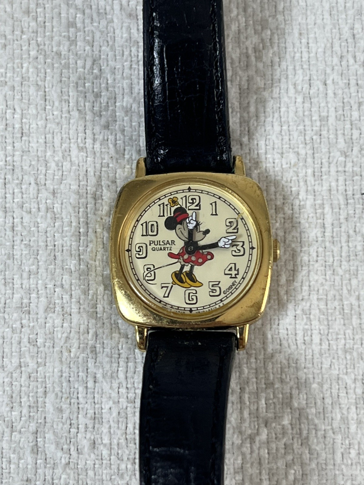 Vintage Women’s Pulsar Quartz Minnie Mouse Watch Gold Face W/ Band Untested