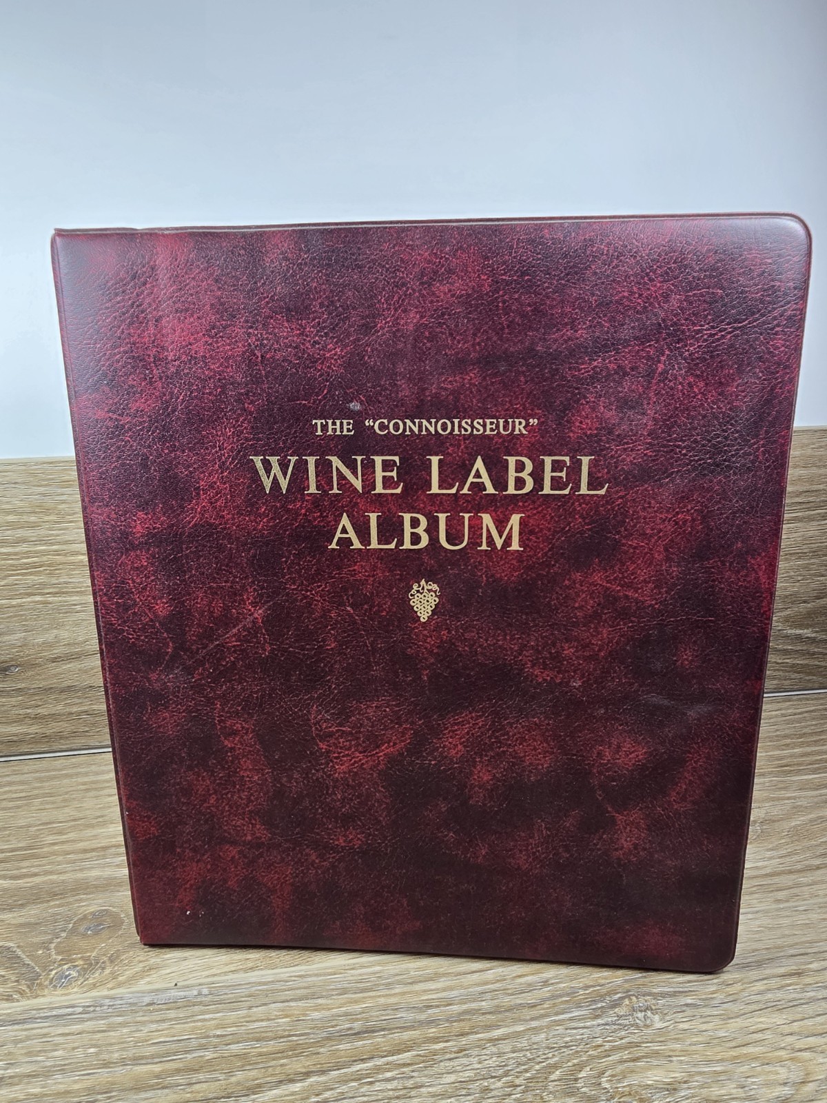 The Connoisseur Vtg. Wine Label Collector Album w/ Pages & Assortment Of Labels