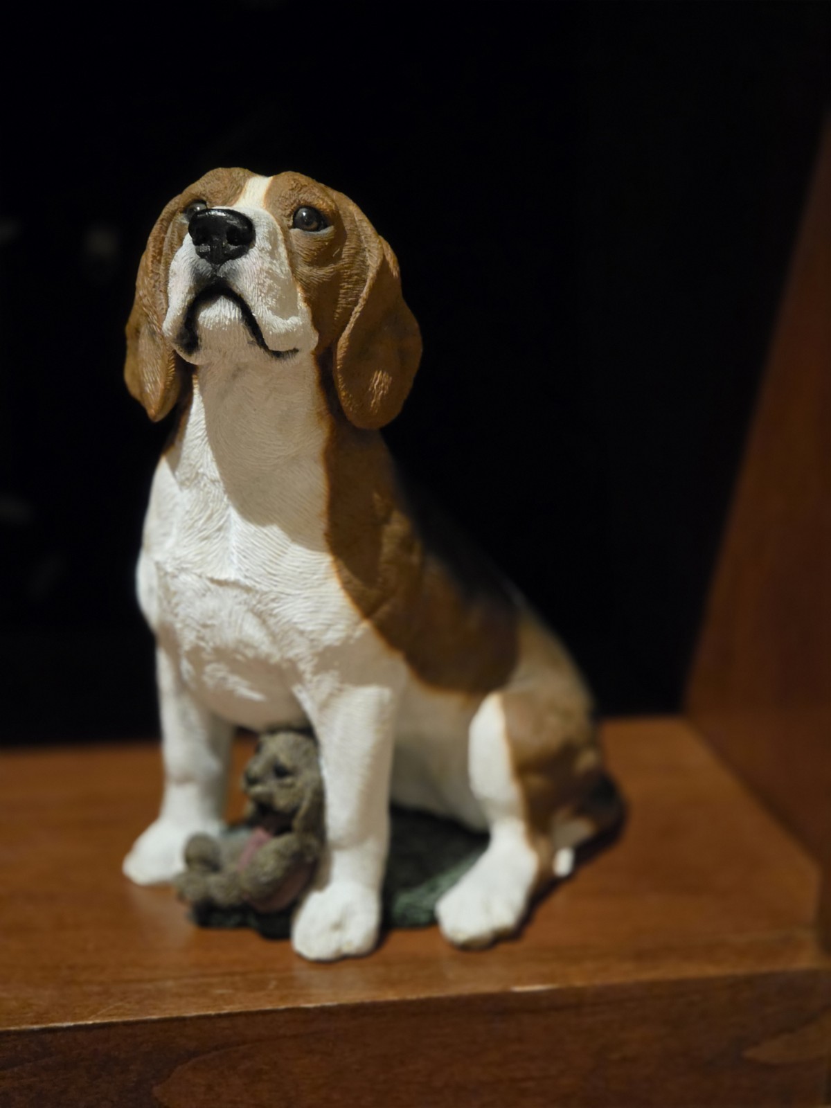 Living Stone Resin Figurine of Tricolor Beagle with Small Toy  8.25