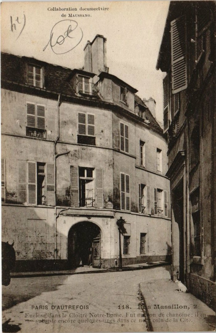 CPA AK Paris 4e - Rue Massillon, 2 (58349)