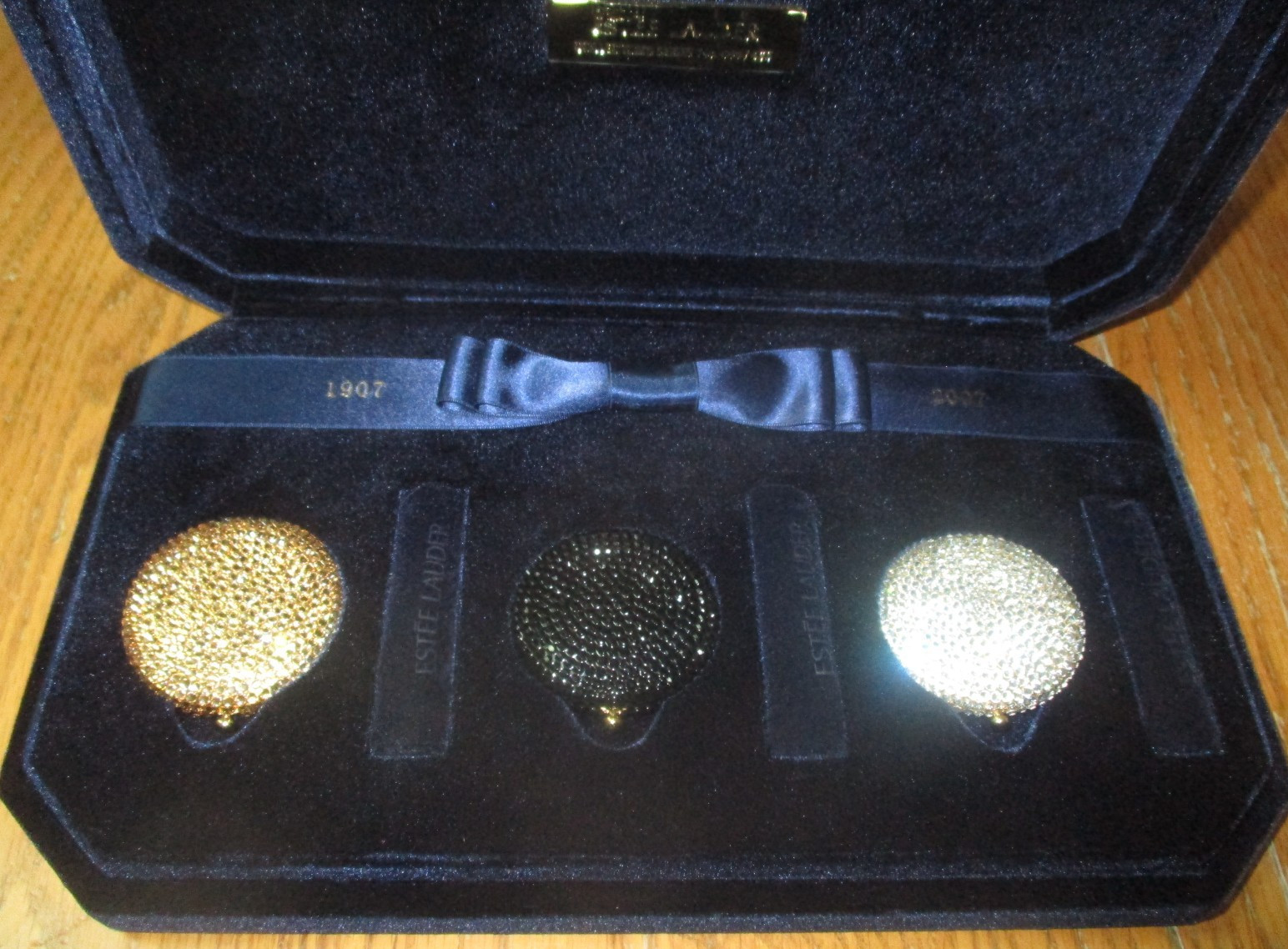Estee Lauder Vintage Powder Compact Collection LIMITED EDITION NIB