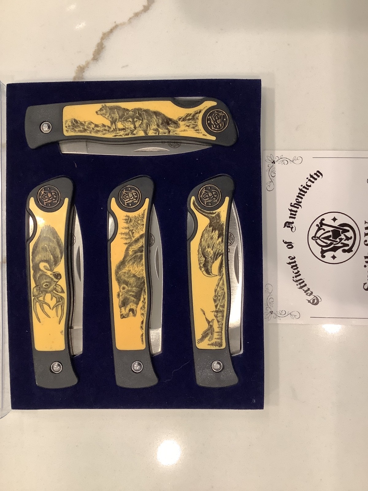 2008 Smith & Wesson Wildlife Scrimshaw, Pam Essex Art, 4 Pocket Knife Set & COA