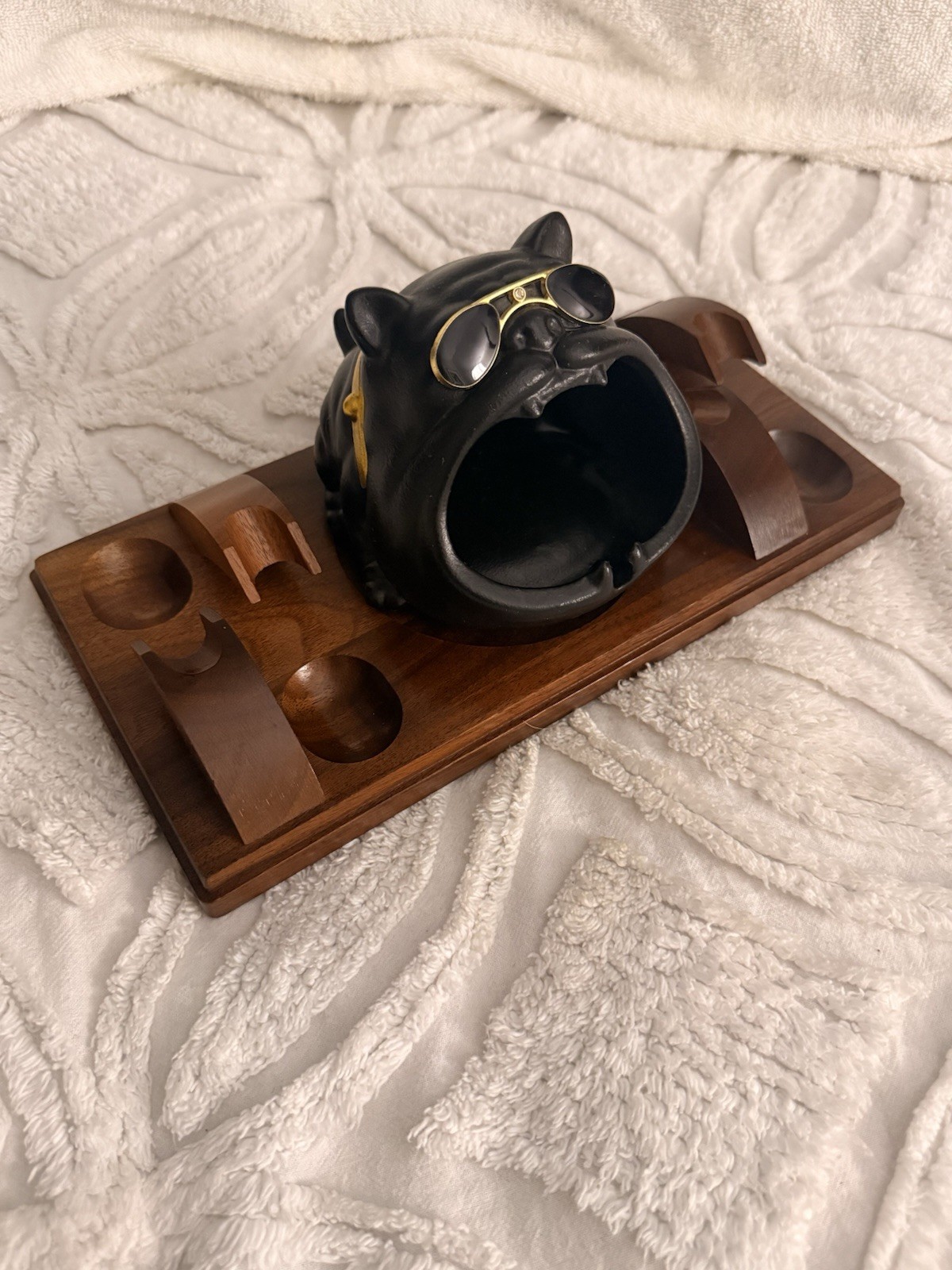 Decatur Industries Walnut Tobacco Walnut Pipe Stand w/ Bulldog Head Ashtray