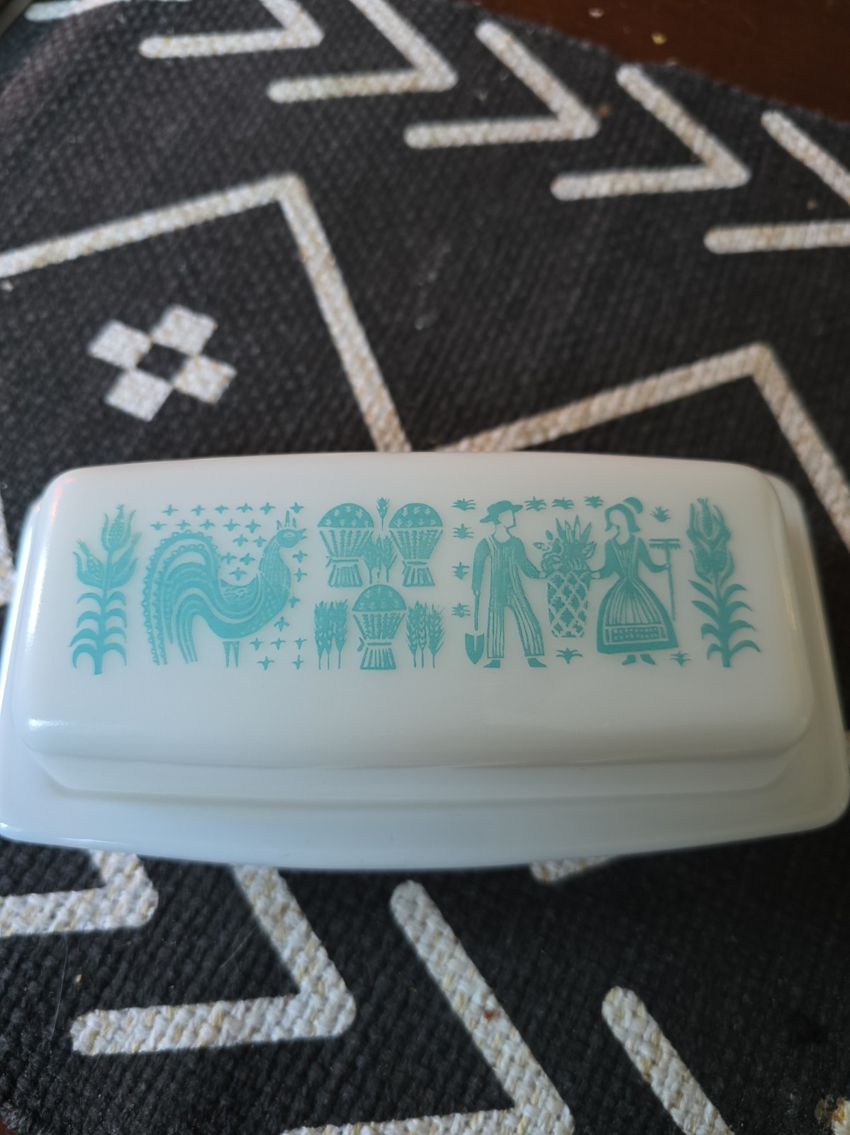 Vintage Pyrex Amish Butterprint Pattern 1/4 lb Covered Butter Dish and Lid