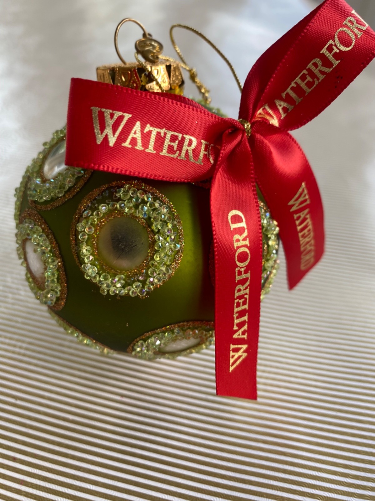 RARE Waterford Holiday Heirlooms Ribbon Ball Glass Ornament Green Mirror Poland