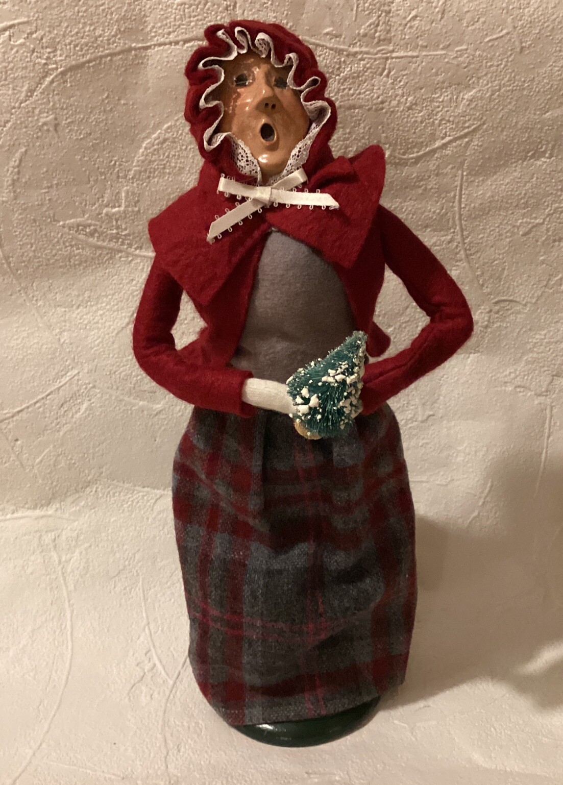 Vintage Byers’ Choice 1986 Woman Caroler in Plaid Skirt w/ Little Christmas Tree
