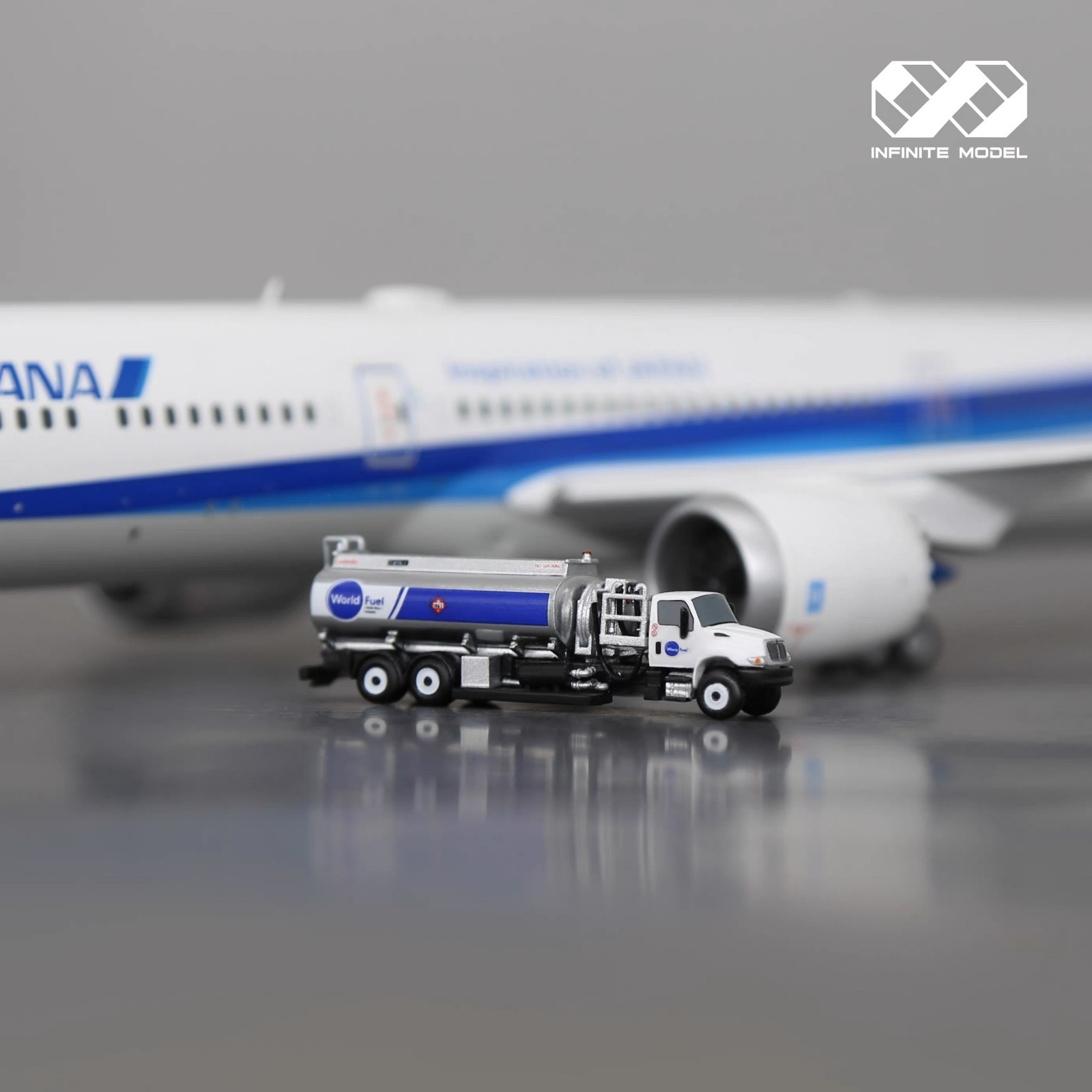 1:200 scale Infinite SKY MARK  Aircraft Fueler Truck airport GSE model 3D
