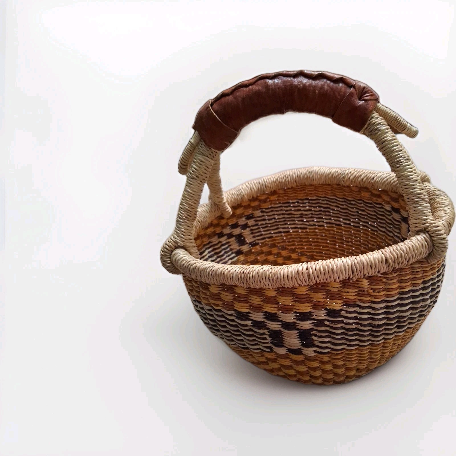 Vintage BOLGA Ghana African Handwoven Alaffia Basket Leather Wrapped Handle, SM. Vintage BOLGA Ghana African Handwoven Alaffia Basket Leather Wrapped Handle, SM.