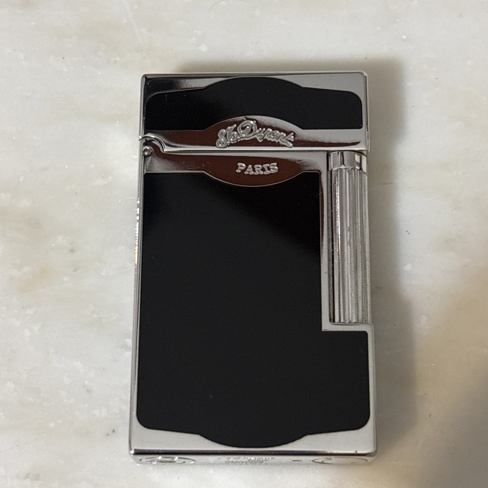 Lighter marked S.T. Dupont style Ligne 2 Made In France Silver Black Lacquer Gas