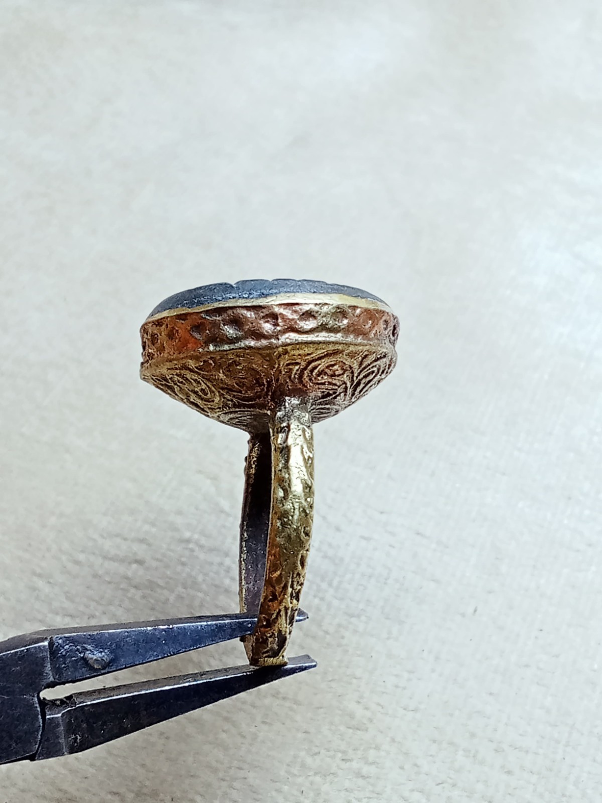 ANCIENT RARE BRONZE ROMAN RING ENGRAVED BEAUTIFUL STONES GENUINE RING