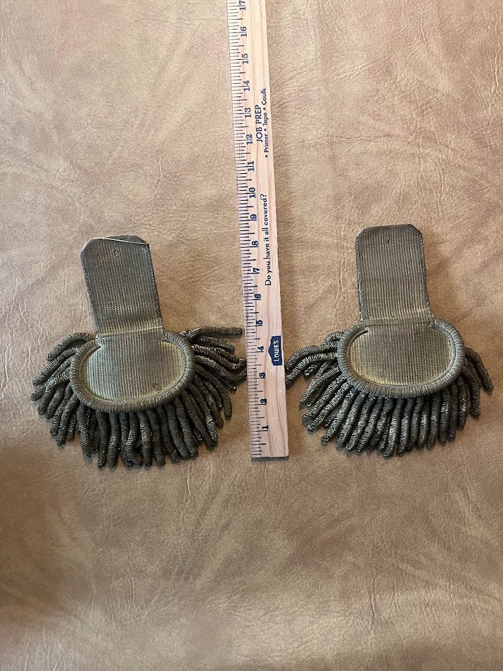 Epaulets US Army NY Buttons Likely Pre-1872 & Civil War for Major Fine Condition Epaulets US Army NY Buttons Likely Pre-1872 & Civil War for Major Fine Condition