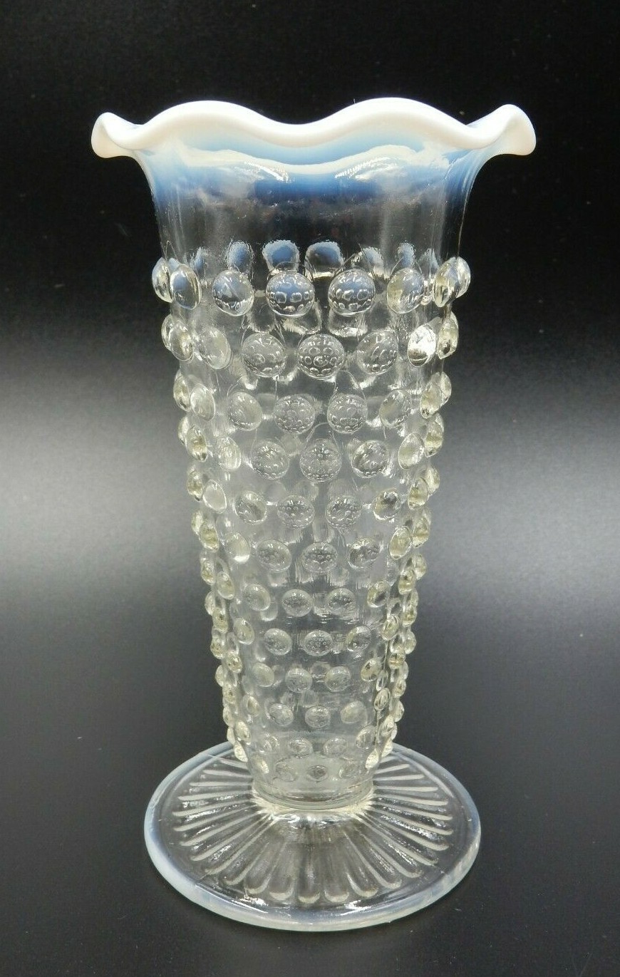 VINTAGE ANCHOR HOCKING MOONSTONE HOBNAIL RUFFLED EDGE OPALESCENT GLASS VASE