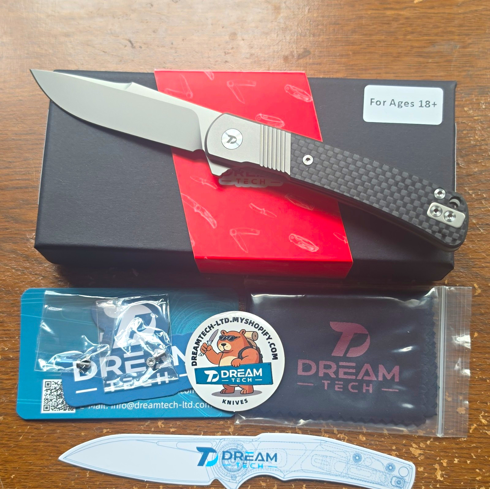 Dream Tech D4368 VG10 Clip Point Plain Manual Frame Lock Carbon Fiber Clip