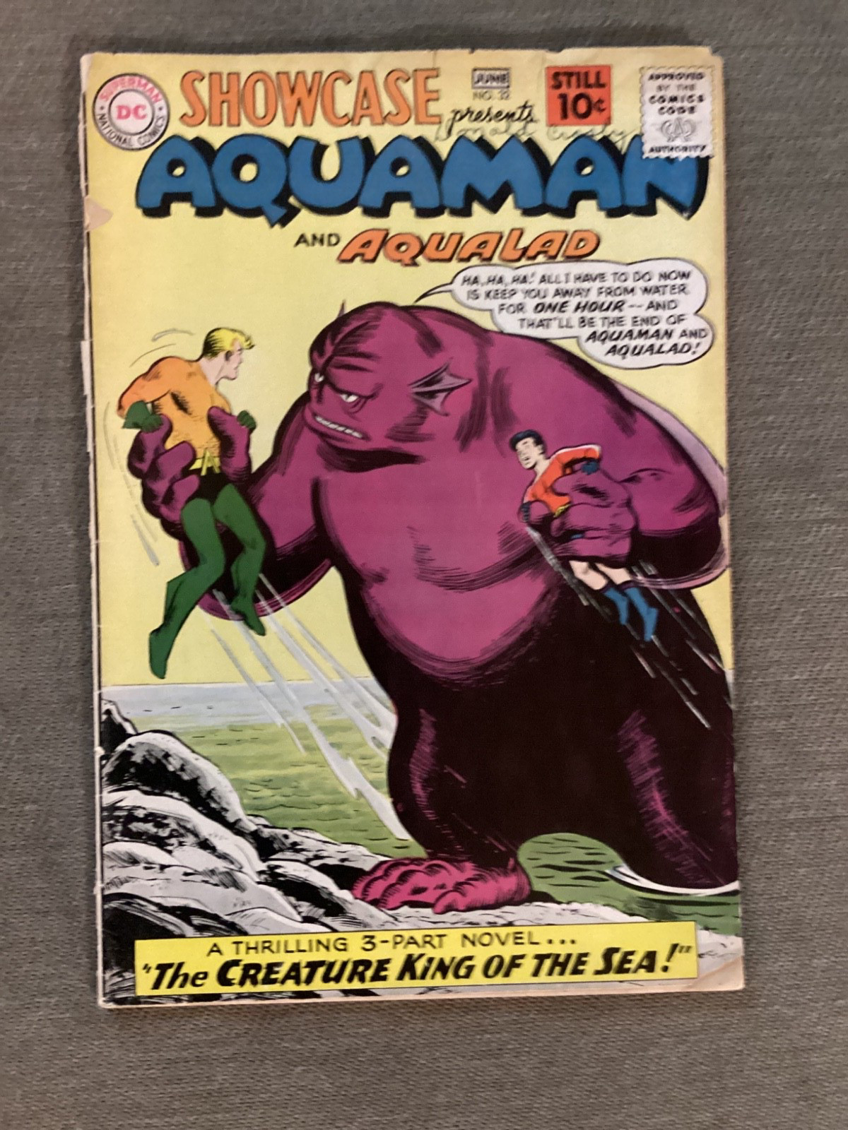 Showcase 32 Aquaman in The Creature King of the Sea 1961  Good 