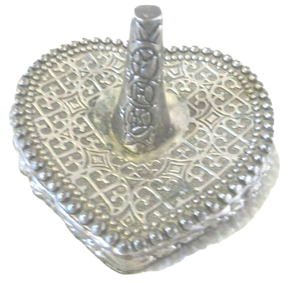 VINTAGE HEART SHAPED SILVERPLATED RING HOLDER-VELVET BASE-ELABORATE/ORNATE-RETRO