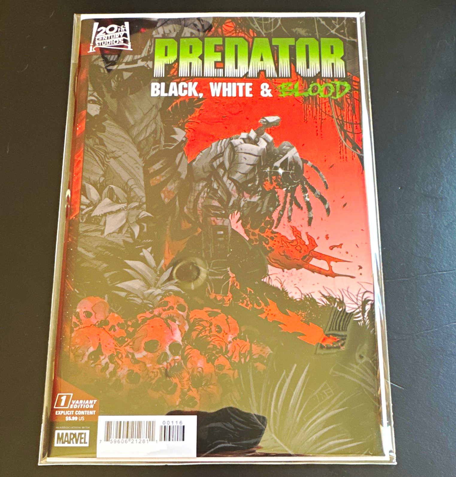Marvel Predator: Black, White & Blood #1 1:25 Ratio Variant  - NM Condition