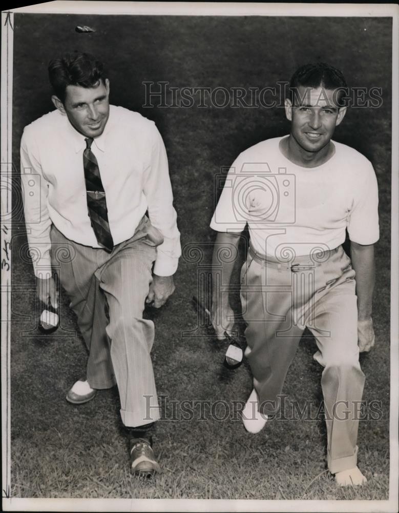 1939 Press Photo Henry Picard & Dick Metz at golf matches at a course 1939 Press Photo Henry Picard & Dick Metz at golf matches at a course