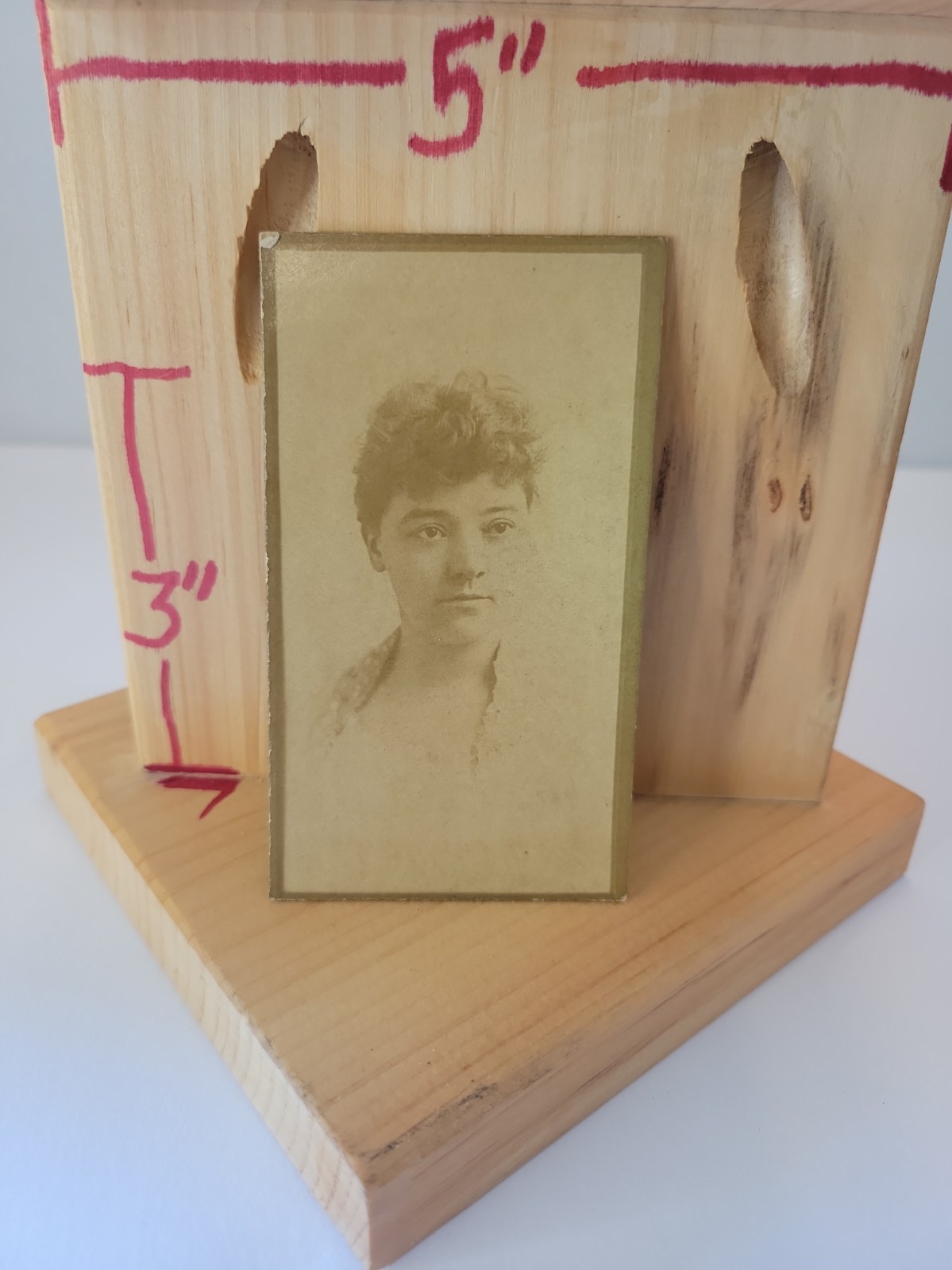 1890s Vintage Cabinet Card CDV Photo Portrait Young Woman Victorian Fashion