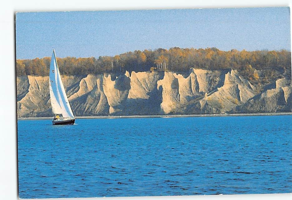 Postcard Chimney Bluffs State Park Lake Ontario Huron NY Sailboat Ocean Water