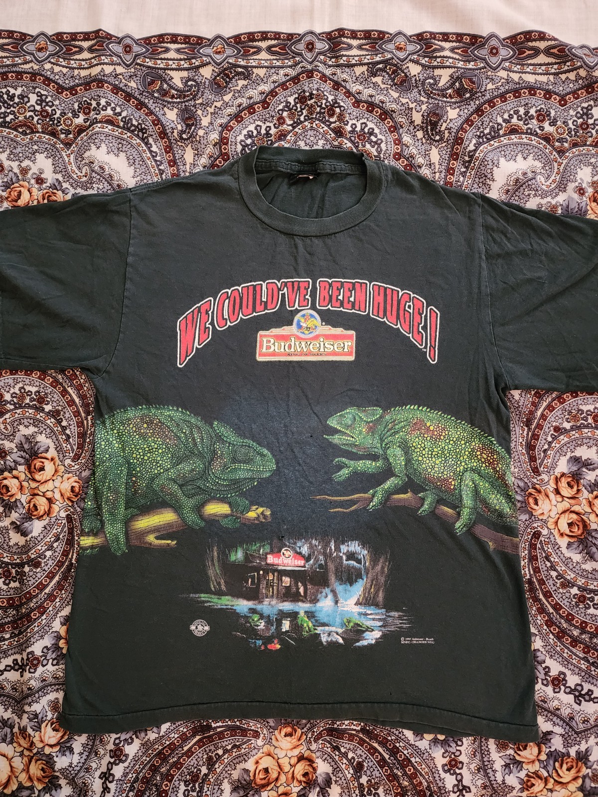 Vintage 1997 Budweiser “We Could’ve Been Huge” Chameleon Graphic T-Shirt – Sz L