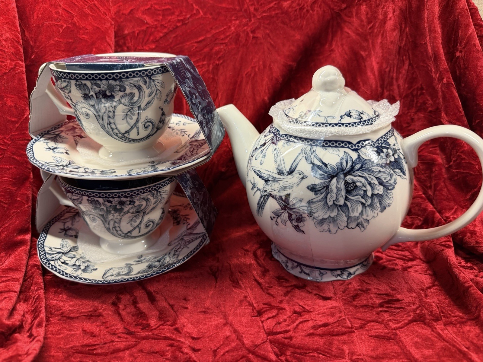 222 Fifth Adelaide Blue Flowers Birds White Tea Pot W/ 2 Cups And Saucers - New
